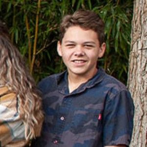 Meet your Posher, Henry